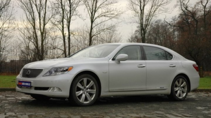 LS 600h