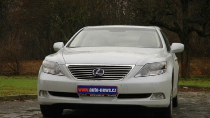 LS 600h