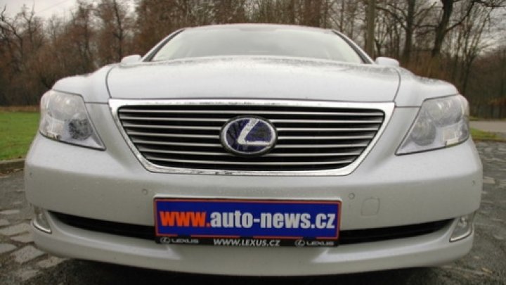 LS 600h
