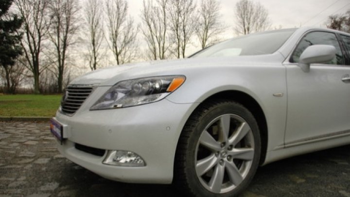LS 600h