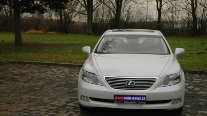 LS 600h
