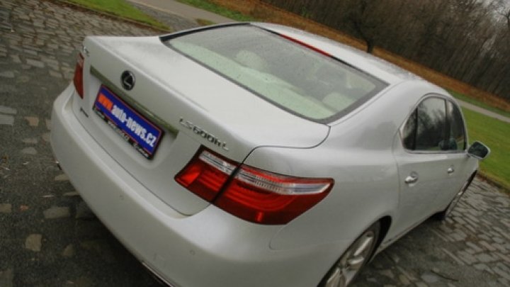 LS 600h