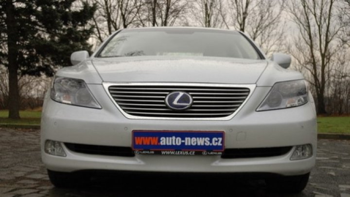 LS 600h