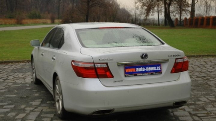 LS 600h