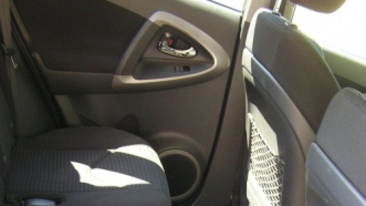 RAV4 2.0 D-4D