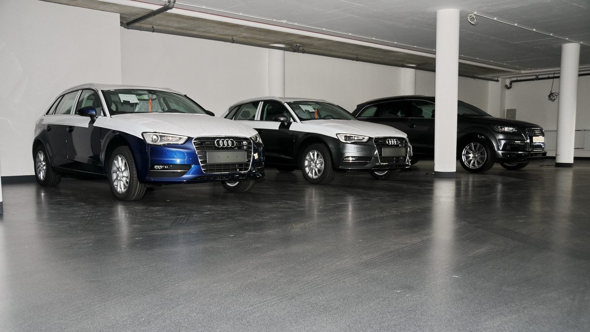 TOP CENTRUM car