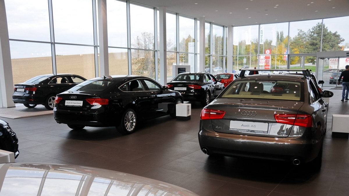 TOP CENTRUM car