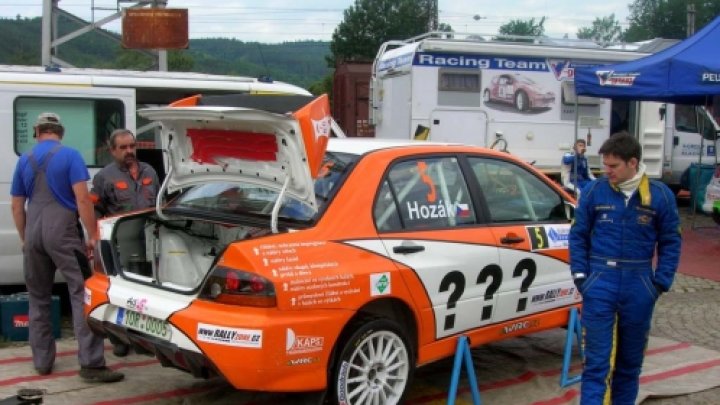 Hozák, Petr - Houšť, Vít