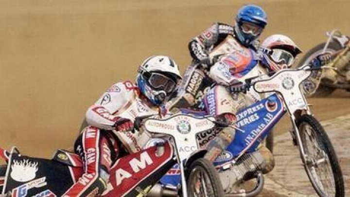 Zlatou přilbu 2009 vyhrál Polák Holta