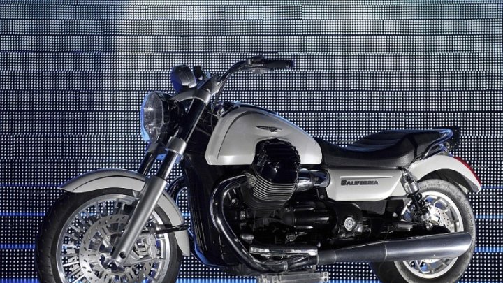 Dva nové prototypy: Moto Guzzi California a Scrambler