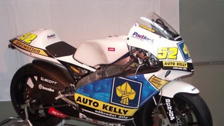 Na čem závodí Pešek