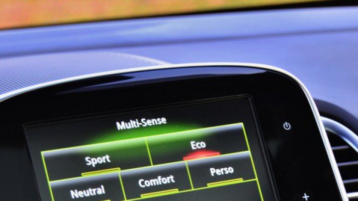 Renault Espace 1,6 TCe 147 kW (2015)