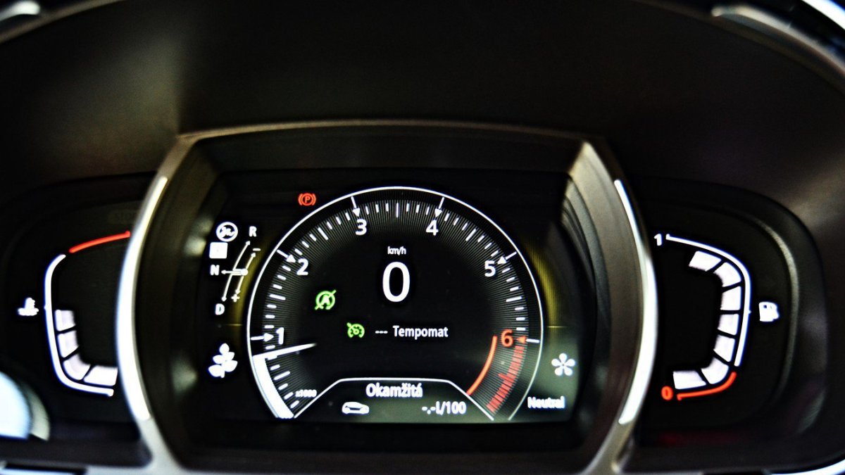 Renault Espace 1,6 TCe 147 kW (2015)