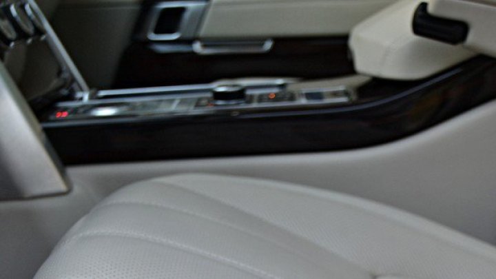 Range Rover SDV6 Hybrid 250 kW 700 Nm