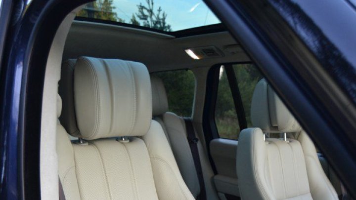 Range Rover SDV6 Hybrid 250 kW 700 Nm