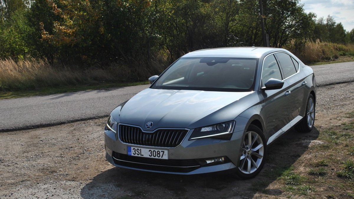 Škoda Superb (2015) 2.0 TDI 4x4 DSG