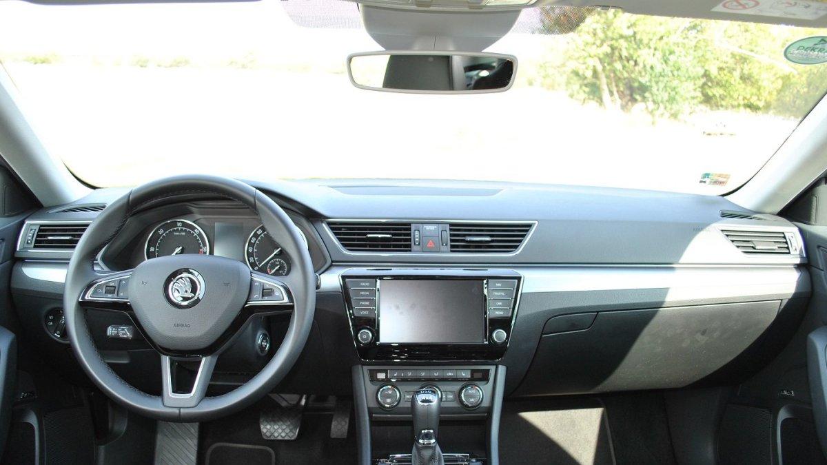 Škoda Superb (2015) 2.0 TDI 4x4 DSG