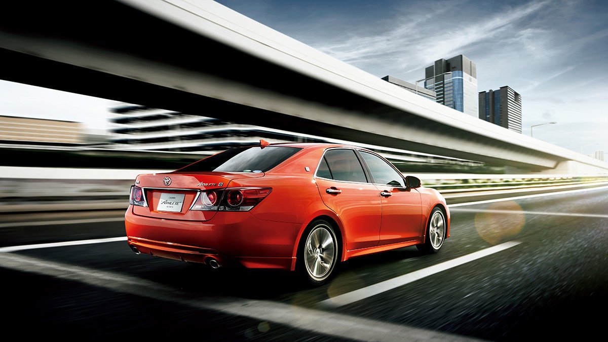 Toyota Crown 2016