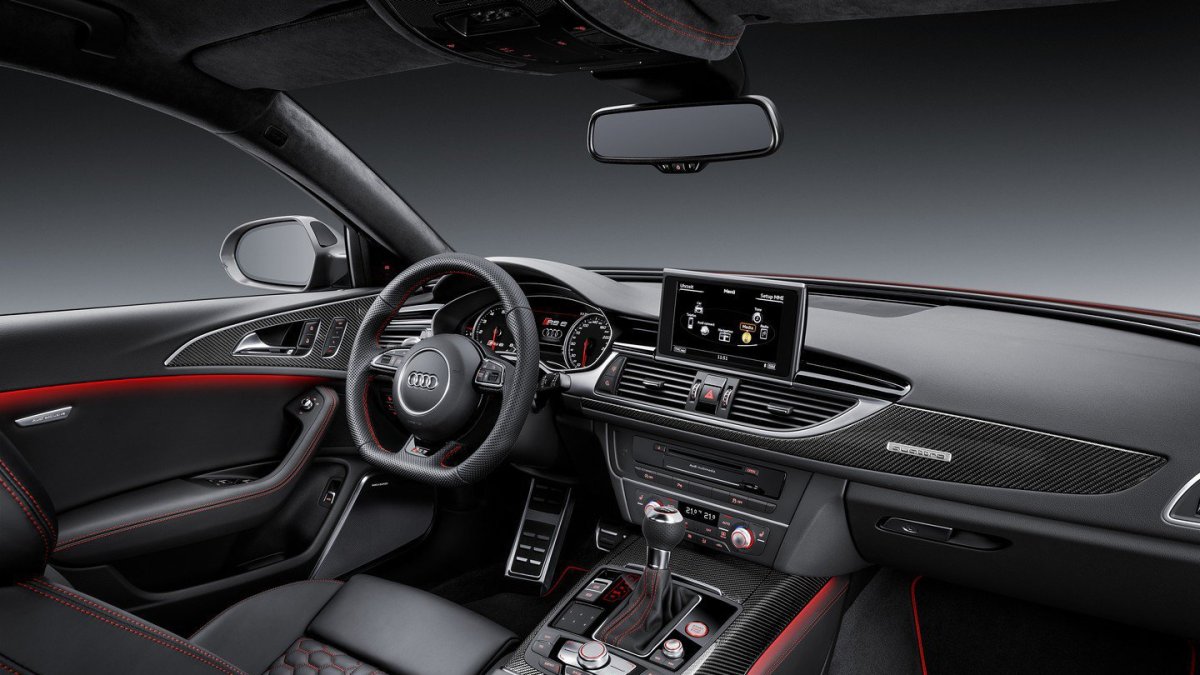 Interiér ozvláštňují karbonové dekory, Audi RS6 Avant performance.