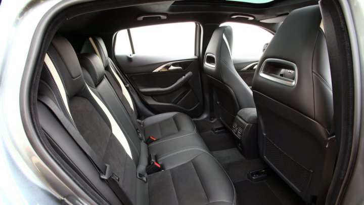 Infiniti Q30