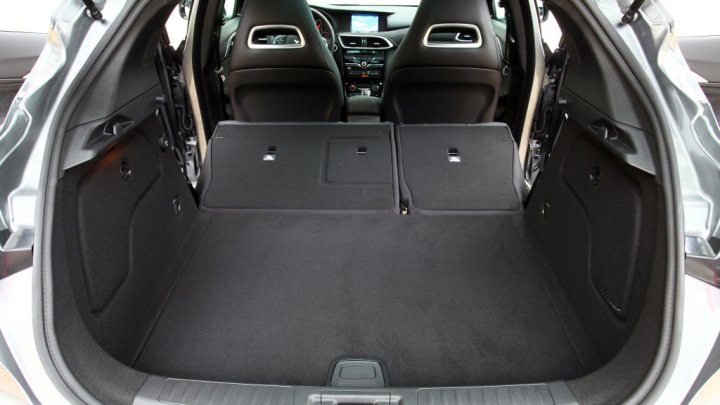 Infiniti Q30