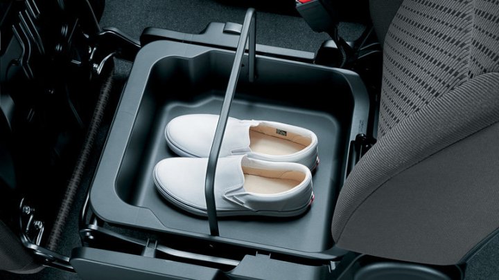 Mitsubishi Delica D:2