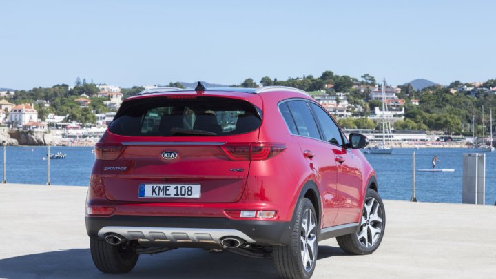 Čtvrtá Kia Sportage vstupuje na český trh s cenami od 460 tisíc.