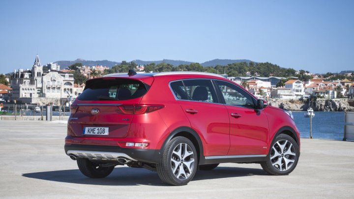 Čtvrtá Kia Sportage vstupuje na český trh s cenami od 460 tisíc.