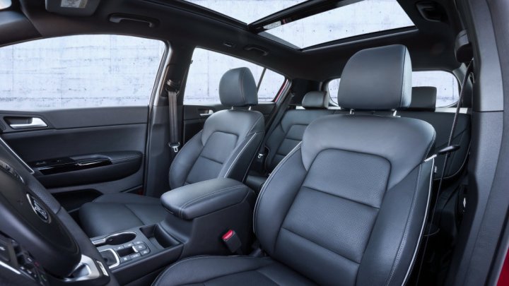 Čtvrtá Kia Sportage vstupuje na český trh s cenami od 460 tisíc.