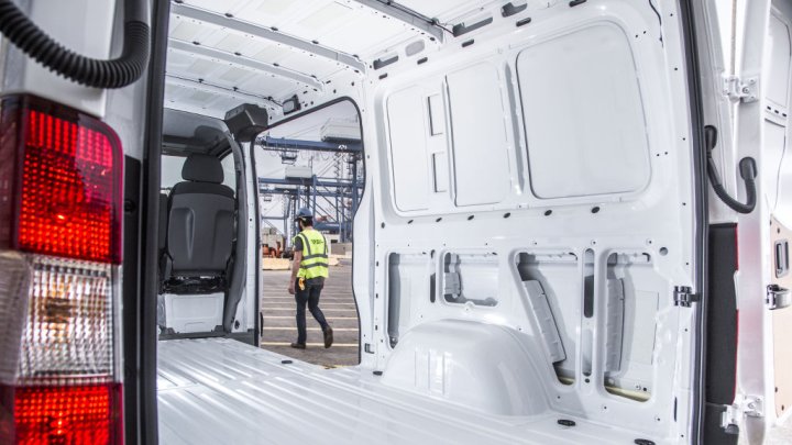 Mercedes-Benz Sprinter Worker je základním, a tedy i nejjednodušším Sprinterem v USA.