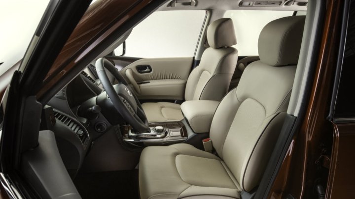 Nissan Armada je ve druhé generaci o něco delší, komfortnější i schopnější.