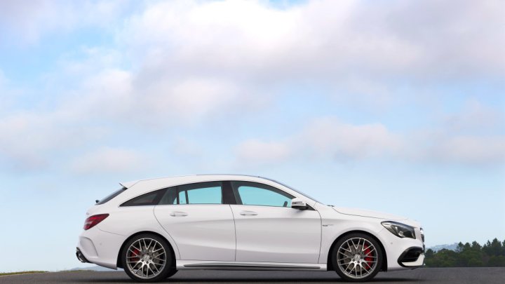 Mercedes-AMG CLA 45 Shooting Brake