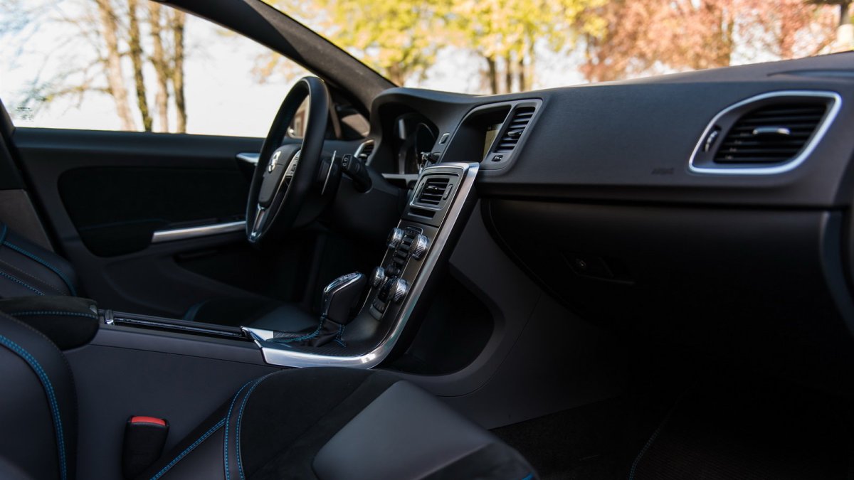 Volvo S60 &amp; V60 Polestar mají po modernizaci přeplňovaný dvoulitrový čtyřválec.