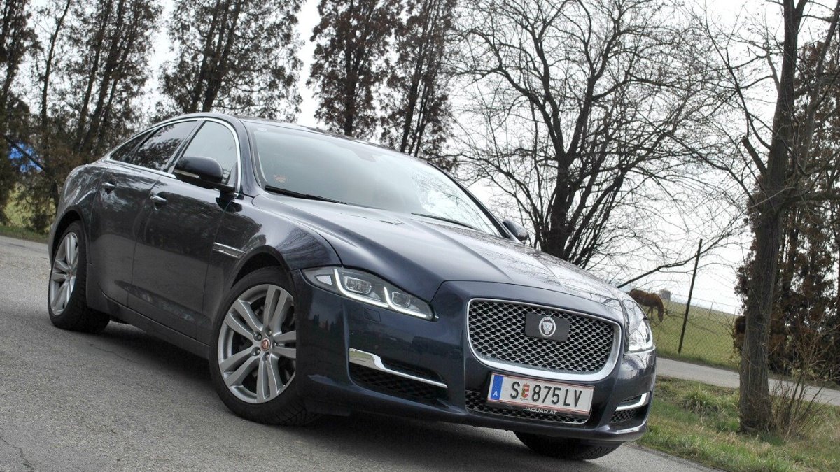 Jaguar XJ 3.0 Diesel SWB Portfolio (2016)