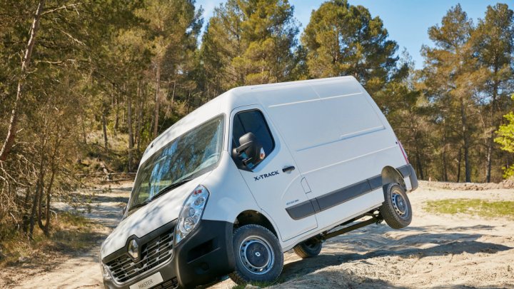 Renault Master X-Track