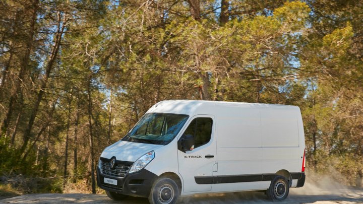 Renault Master X-Track