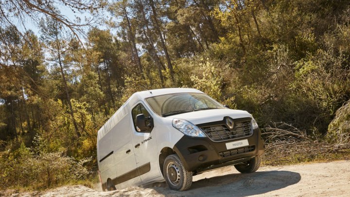 Renault Master X-Track