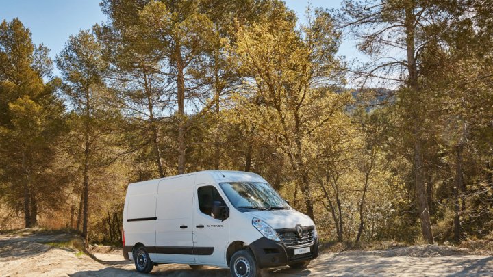 Renault Master X-Track