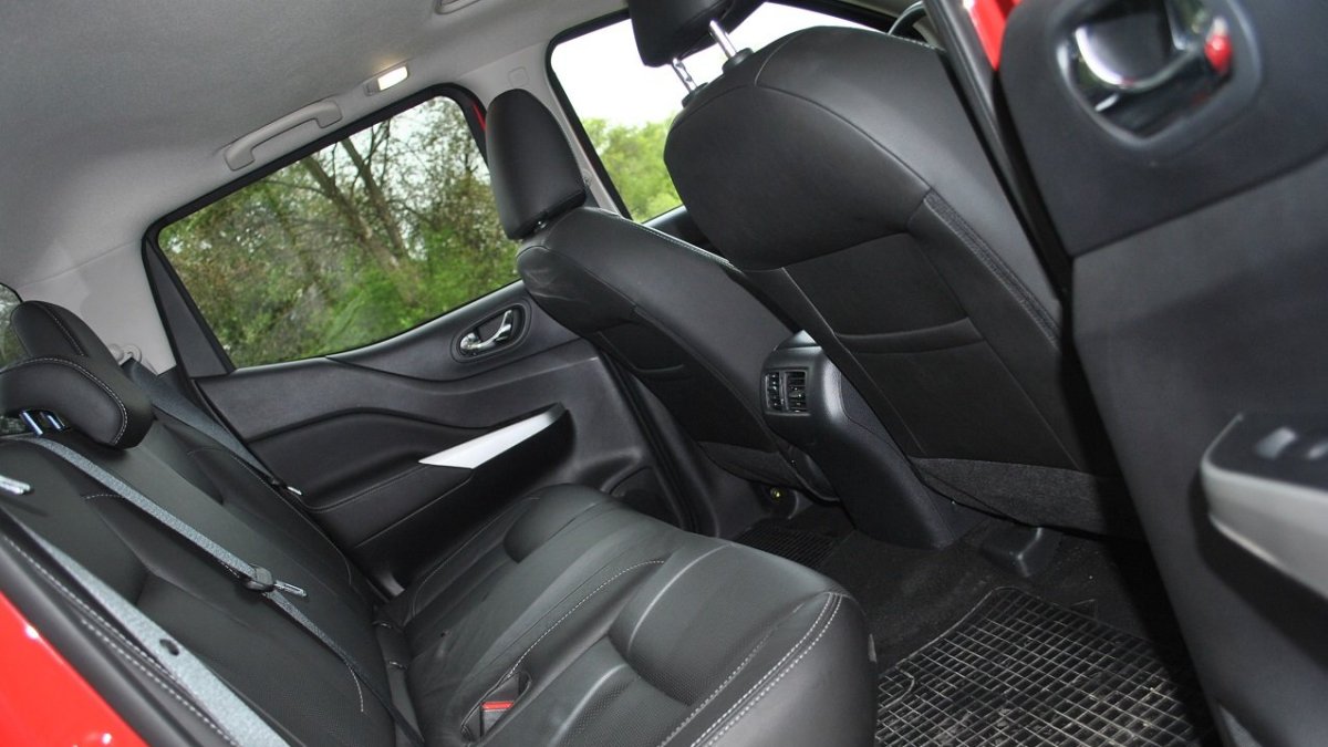 Nissan Navara Double Cab 2.3 dCi Biturbo