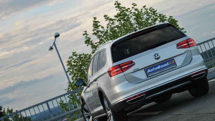 Volkswagen Passat Alltrack 2.0 TDI (2016)