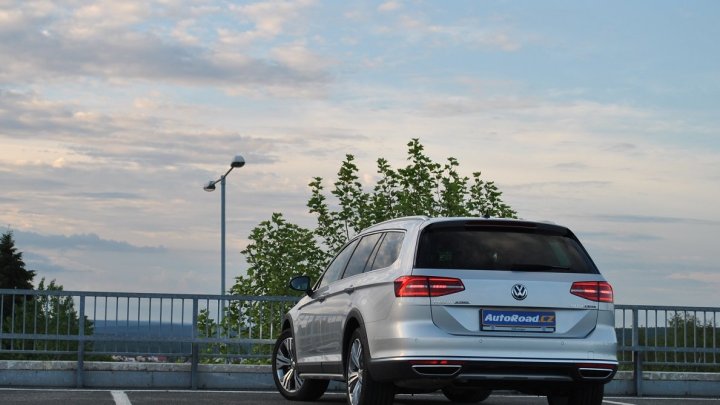 Volkswagen Passat Alltrack 2.0 TDI (2016)