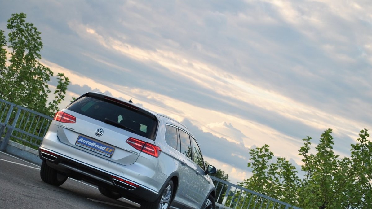 Volkswagen Passat Alltrack 2.0 TDI (2016)