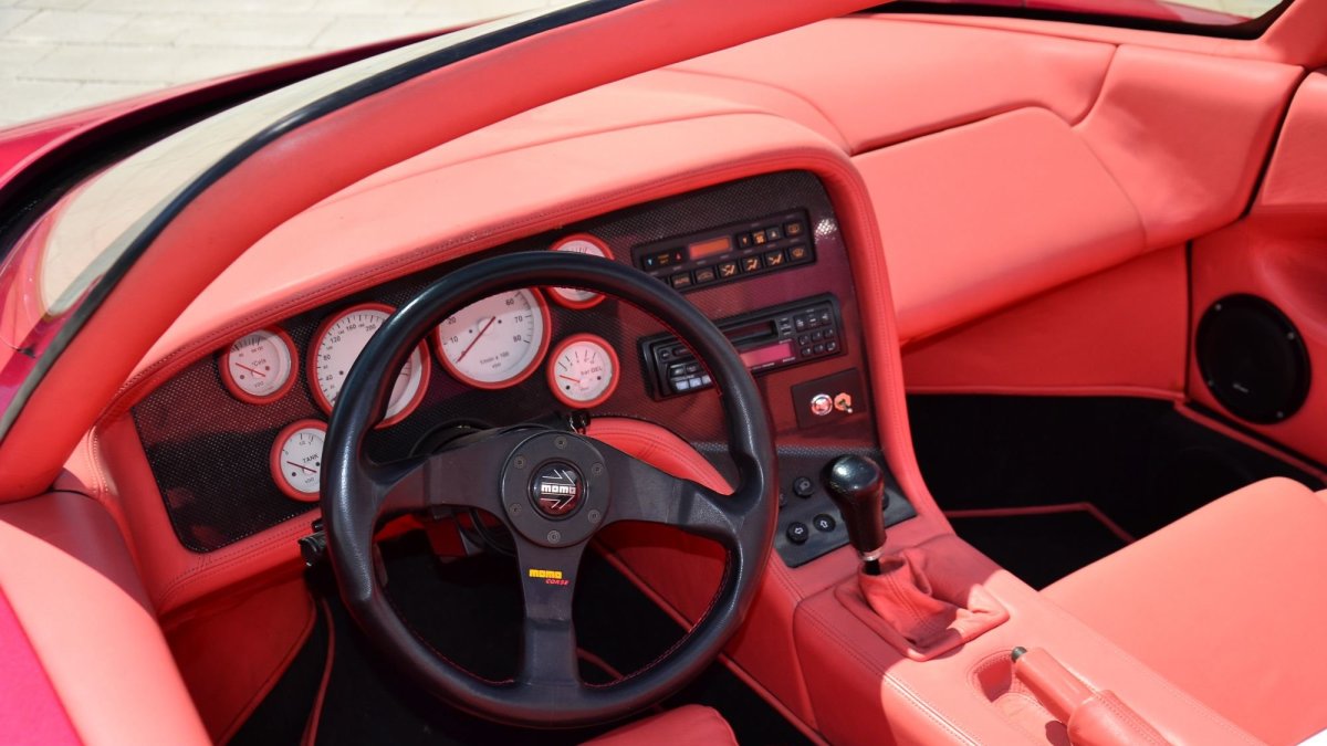 Innotech Mysterro je český supersport z poloviny 90. let a nyní může být Váš.