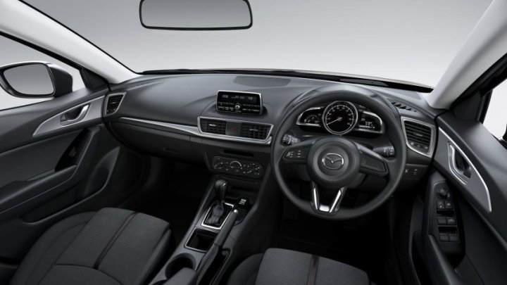 Mazda Axela prošla decentní modernizací, do prodeje jde již dnes.