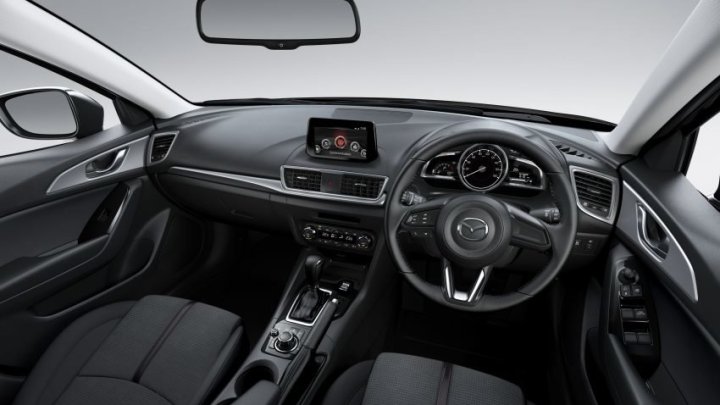 Mazda Axela prošla decentní modernizací, do prodeje jde již dnes.