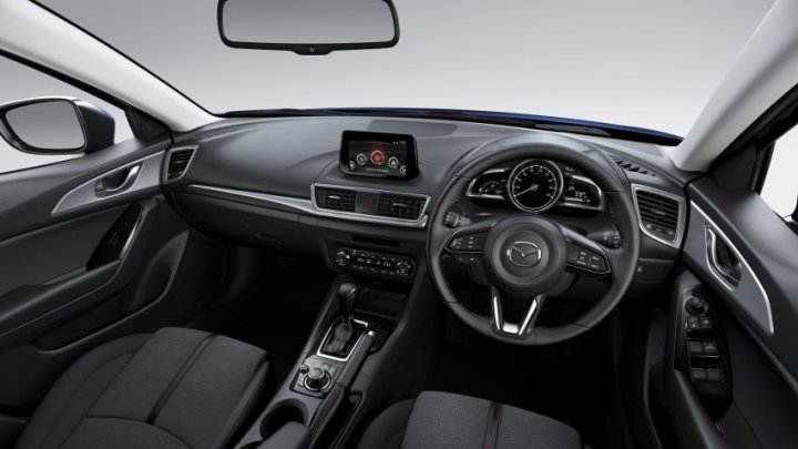 Mazda Axela prošla decentní modernizací, do prodeje jde již dnes.