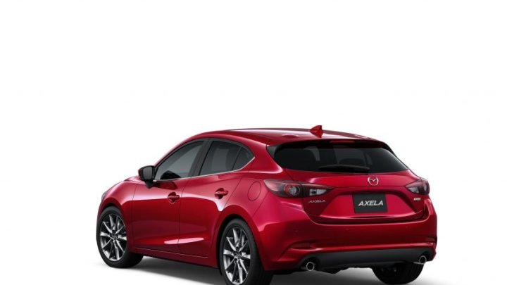 Mazda Axela prošla decentní modernizací, do prodeje jde již dnes.