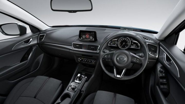 Mazda Axela prošla decentní modernizací, do prodeje jde již dnes.