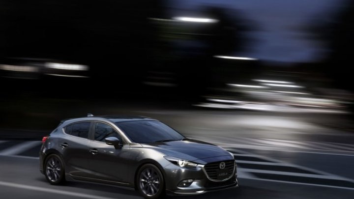 Mazda Axela prošla decentní modernizací, do prodeje jde již dnes.