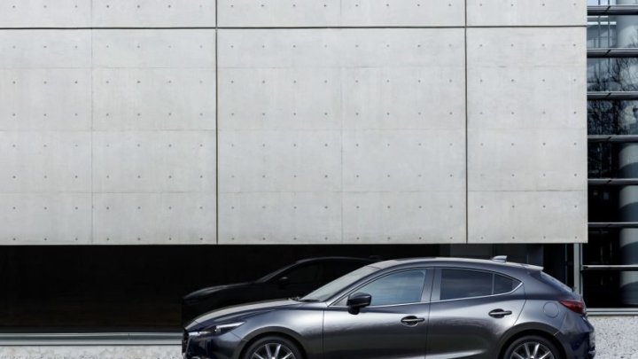 Mazda Axela prošla decentní modernizací, do prodeje jde již dnes.